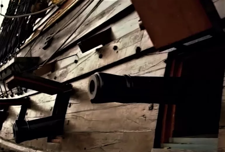 Master and Commander: The Far Side of the World is a deliberate deception of the scriptwriters. Kirill Nazarenko